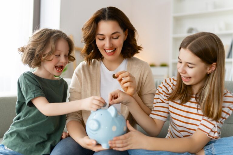 25 Money-Saving Habits for a Wealthier Family